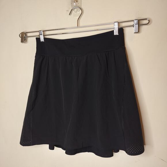 SPANX Black Women Shorts Skorts - Picture 3 of 9